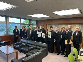 国定勇人国土交通大臣政務官