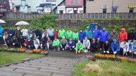 第21回パンケ歌志内川河岸親水広場草花植栽会