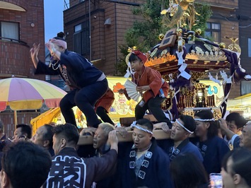 砂川神輿会「緑粋」