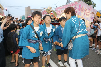 砂川神輿会「緑粋」