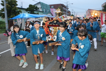 砂川神輿会「緑粋」