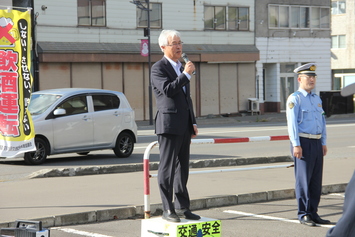 一斉旗の波運動
