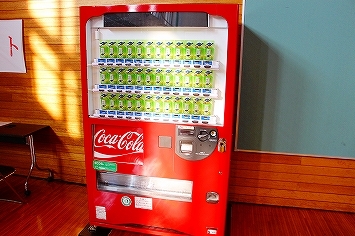 コカコーラ自動販売機―災害時には無料となります。