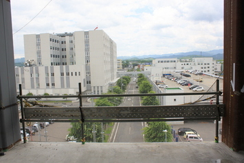 4階議会から見た街の中心部の風景