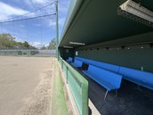 市営野球場ダグアウト