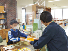図書館お仕事体験