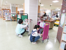図書館お仕事体験