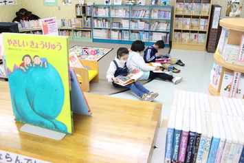 図書館お仕事体験