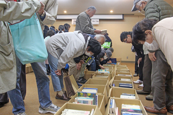 図書館リサイクル市